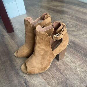 Bella Marie Open-Toe Ankle Boots size 8.5